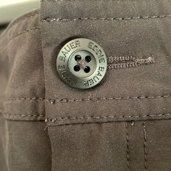 Eddie Bauer black skirt sz 12. Front & back pockets. Built in shorts. Belt loops - Picture 7 of 8